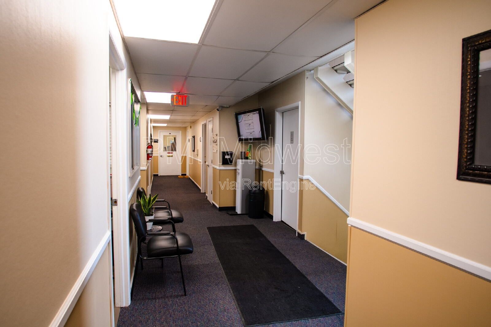 Professional Office/Retail Space Near I-465 & Keystone property image