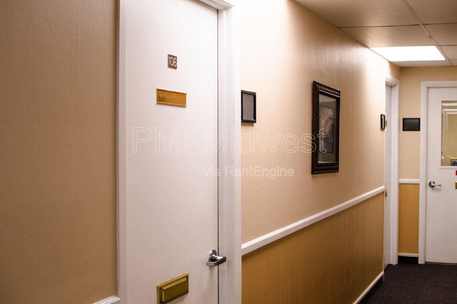 Professional Office/Retail Space Near I-465 & Keystone property image