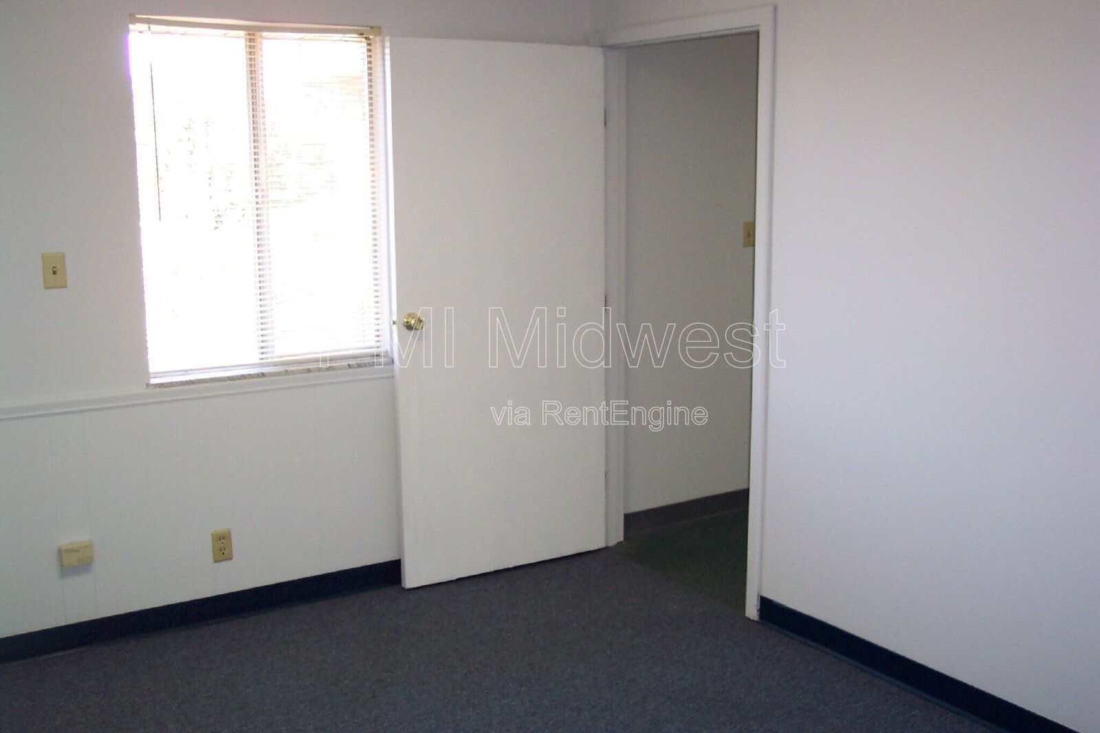 Professional Office/Retail Space Near I-465 & Keystone property image