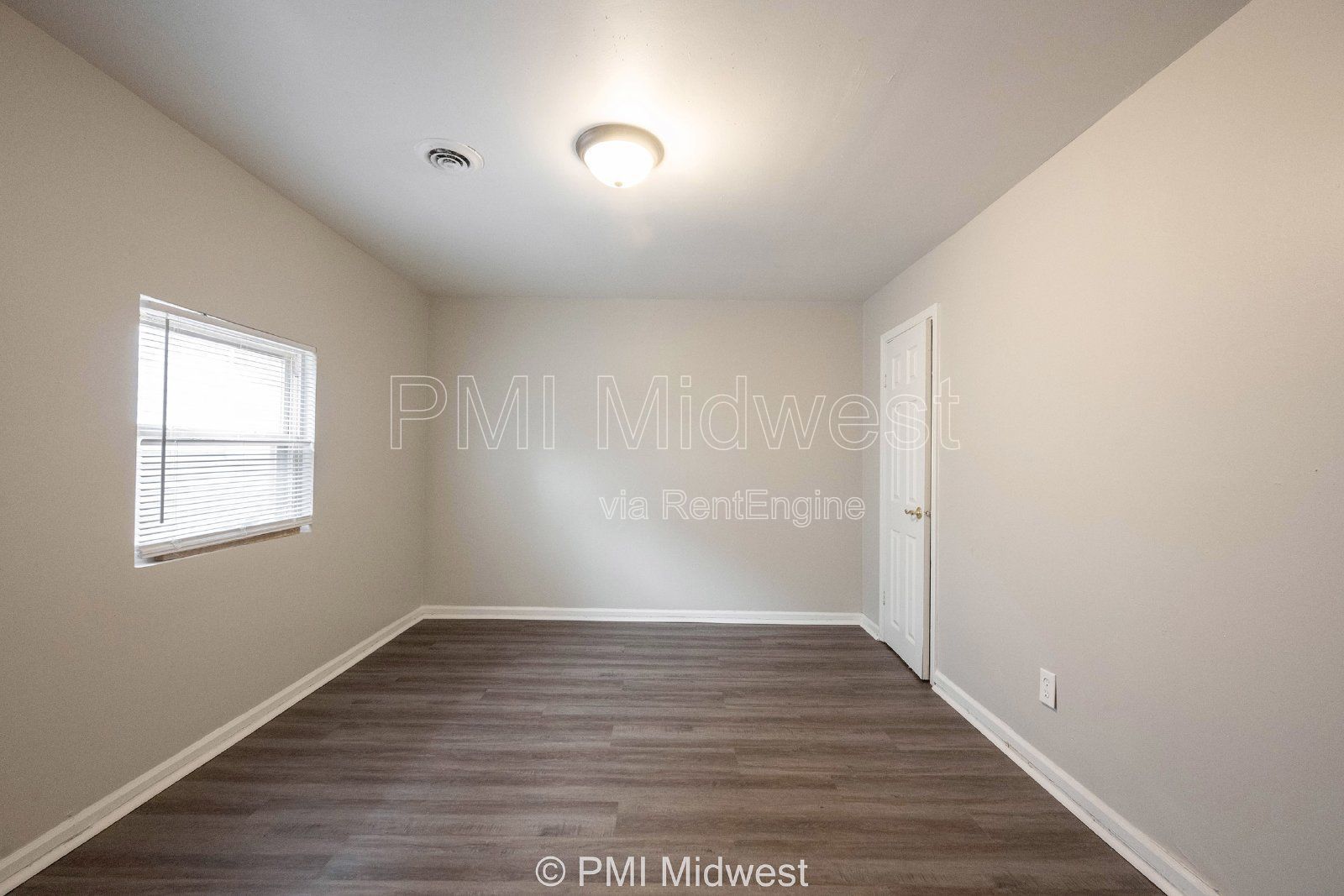 Modern Duplex in Prime Location - Perfect Rental Opportunity in Indianapolis! property image