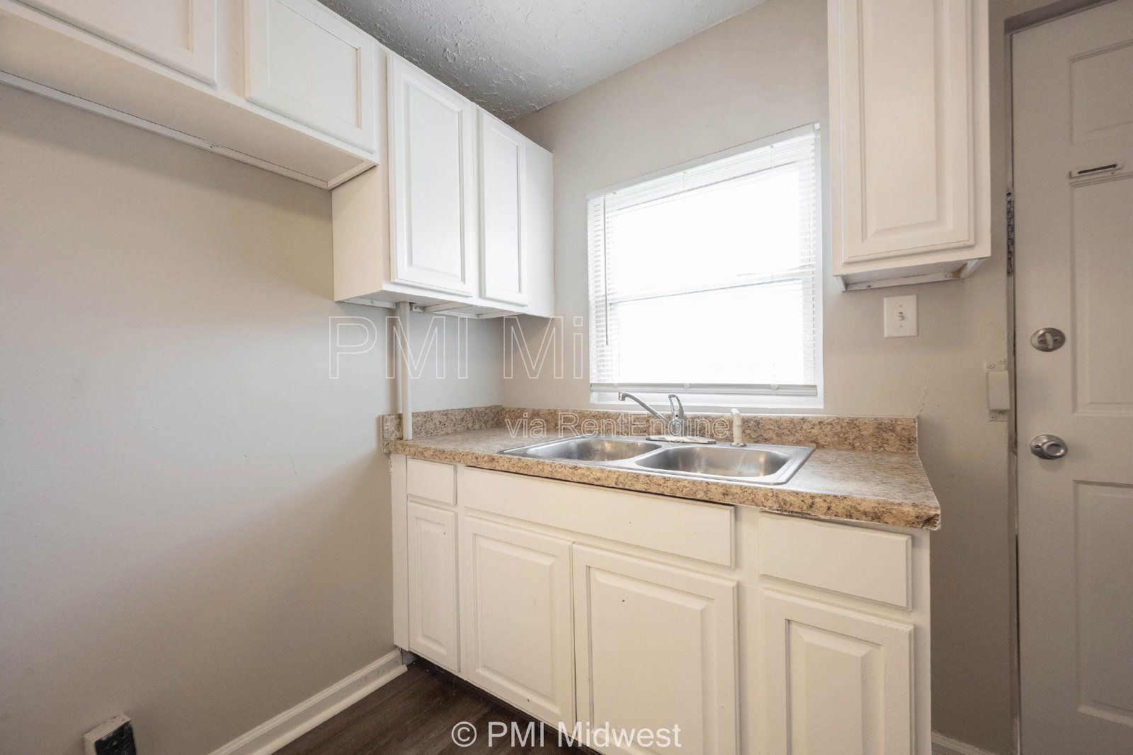 Modern Duplex in Prime Location - Perfect Rental Opportunity in Indianapolis! property image