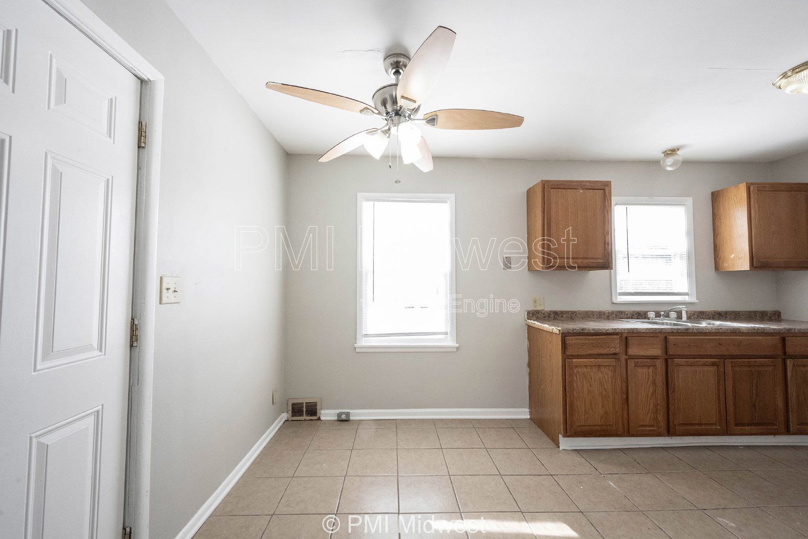 2 bedroom 1 bath property image