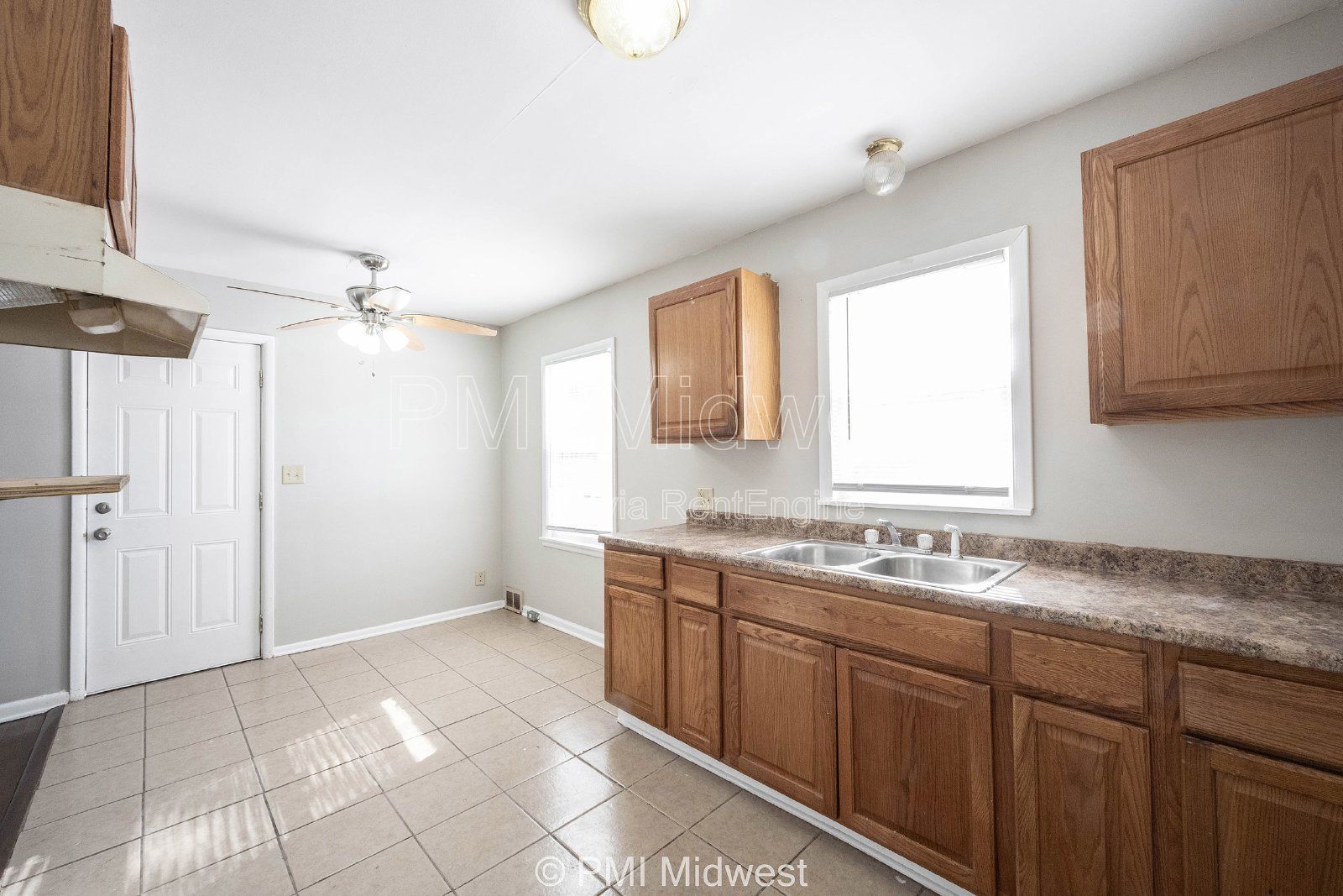 2 bedroom 1 bath property image