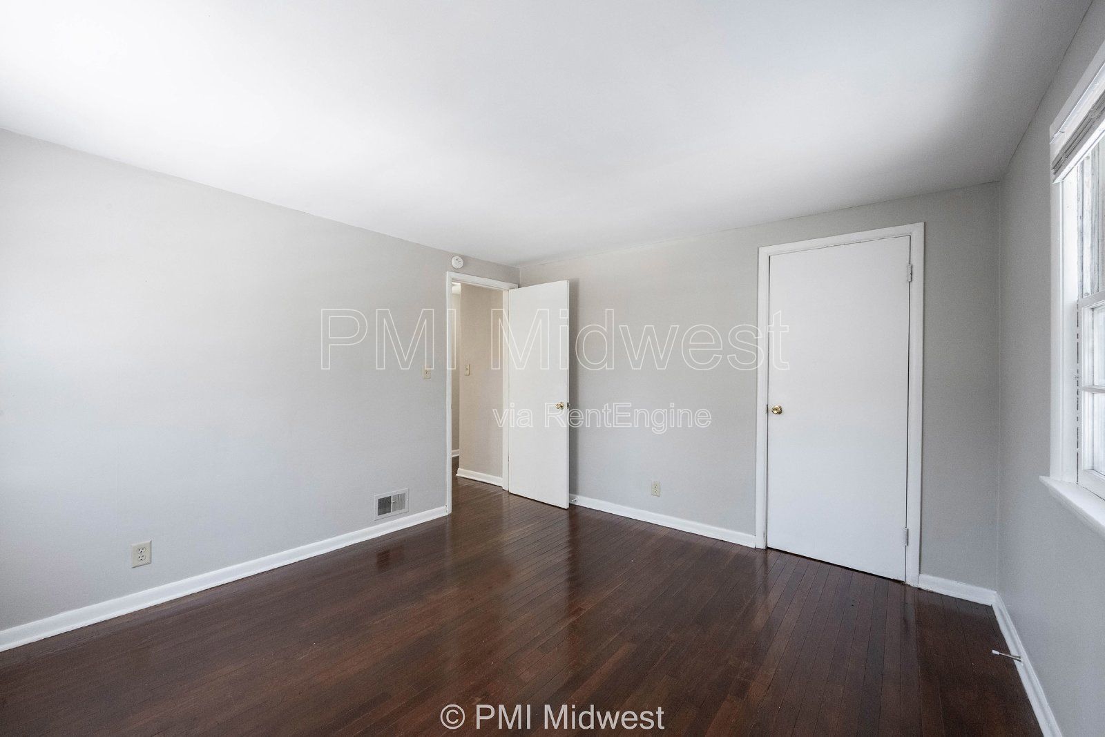 2 bedroom 1 bath property image