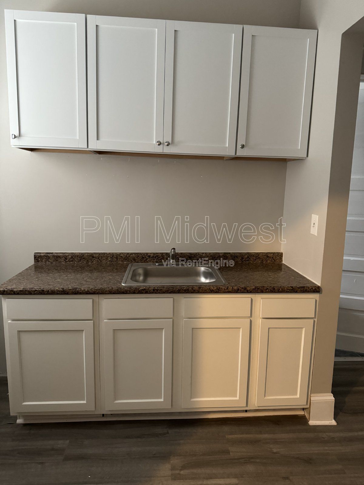 Charming 1-Bedroom Apartment with 800 sqft in Indianapolis! property image