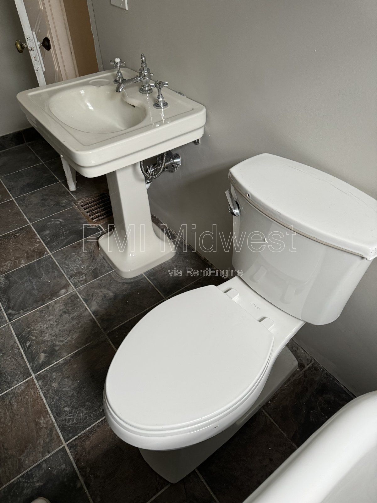 Charming 1-Bedroom Apartment with 800 sqft in Indianapolis! property image