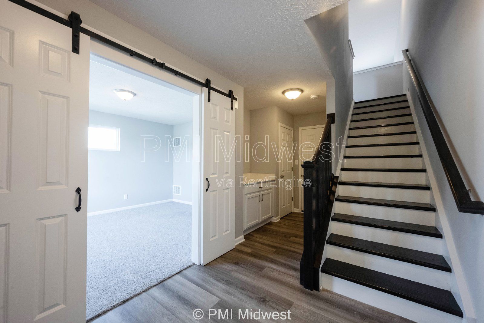 2952 W New York St property image