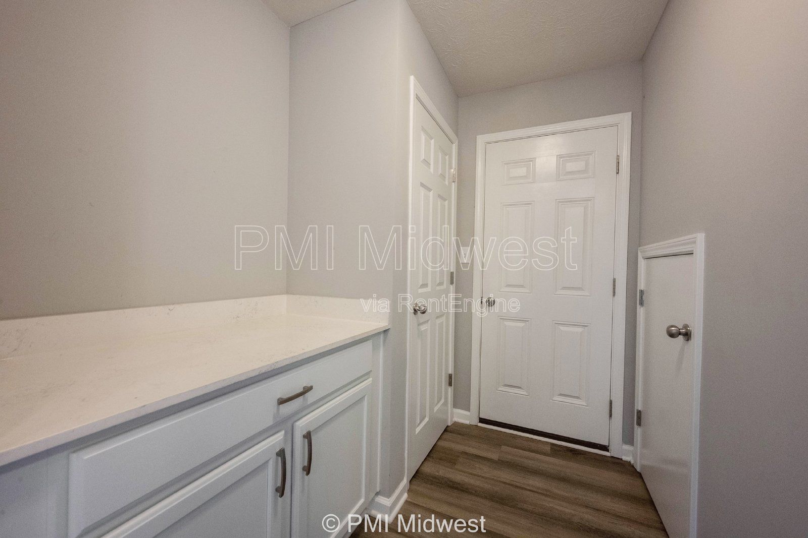 2952 W New York St property image