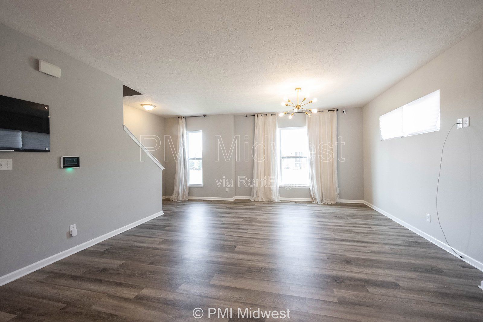 2952 W New York St property image