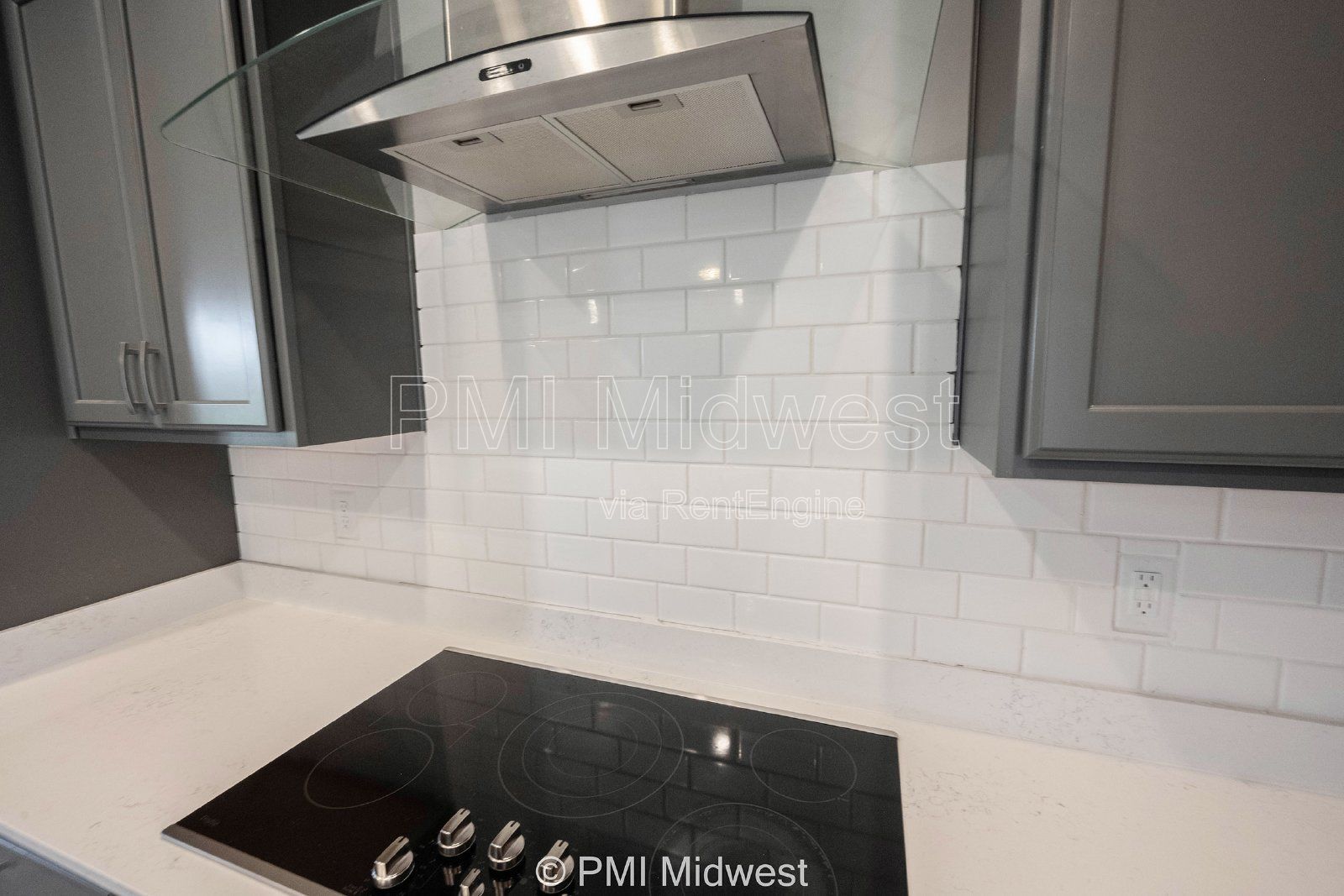 2952 W New York St property image