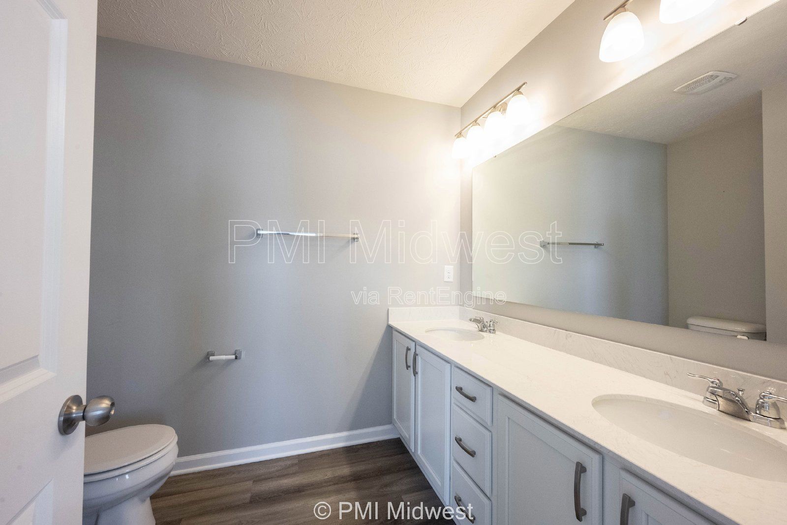 2952 W New York St property image