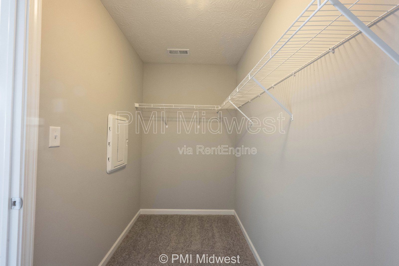 2952 W New York St property image