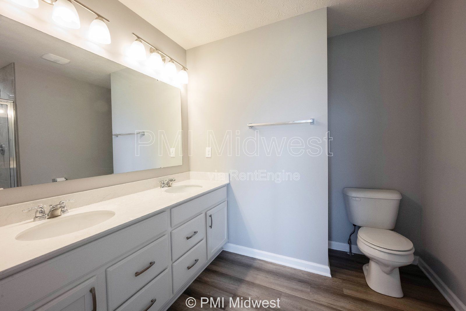2952 W New York St property image