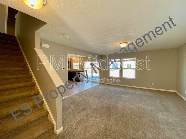 Beautiful 4 bedroom, 2.5 bathroom home in Ingalls- Prairie Hollow Community property image