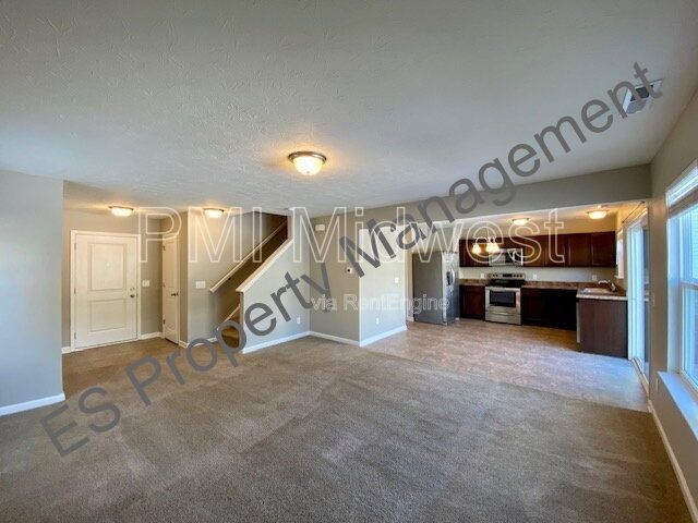 Beautiful 4 bedroom, 2.5 bathroom home in Ingalls- Prairie Hollow Community property image