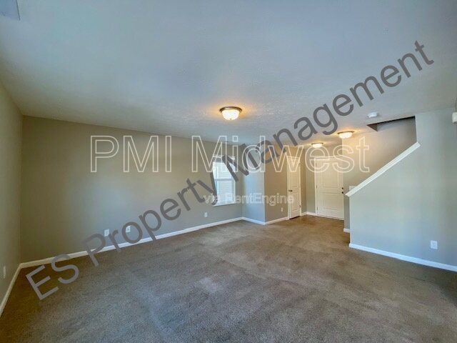 Beautiful 4 bedroom, 2.5 bathroom home in Ingalls- Prairie Hollow Community property image