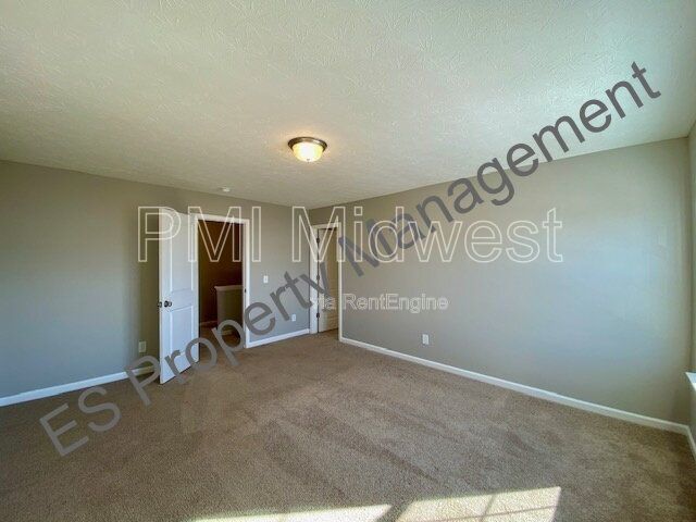 Beautiful 4 bedroom, 2.5 bathroom home in Ingalls- Prairie Hollow Community property image
