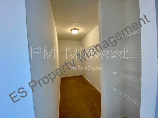 Beautiful 4 bedroom, 2.5 bathroom home in Ingalls- Prairie Hollow Community property image