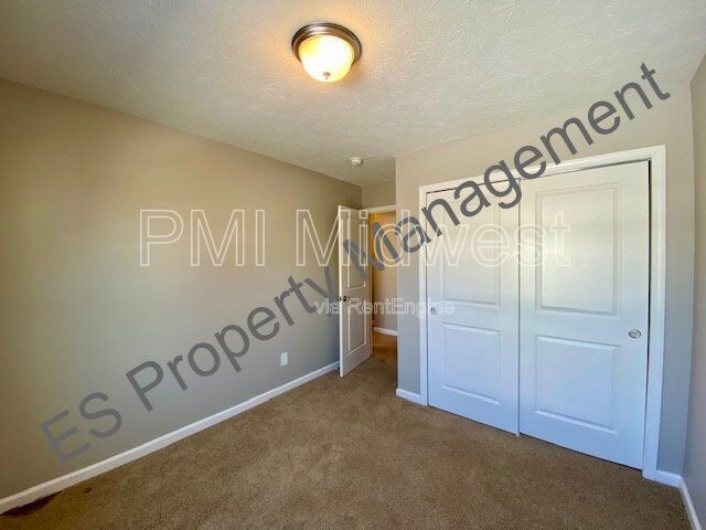 Beautiful 4 bedroom, 2.5 bathroom home in Ingalls- Prairie Hollow Community property image