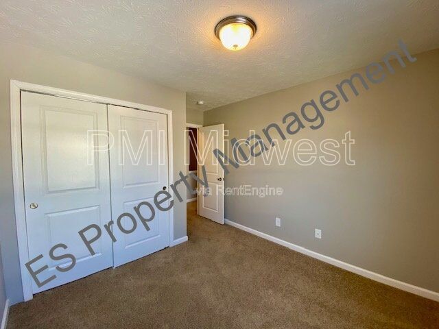 Beautiful 4 bedroom, 2.5 bathroom home in Ingalls- Prairie Hollow Community property image
