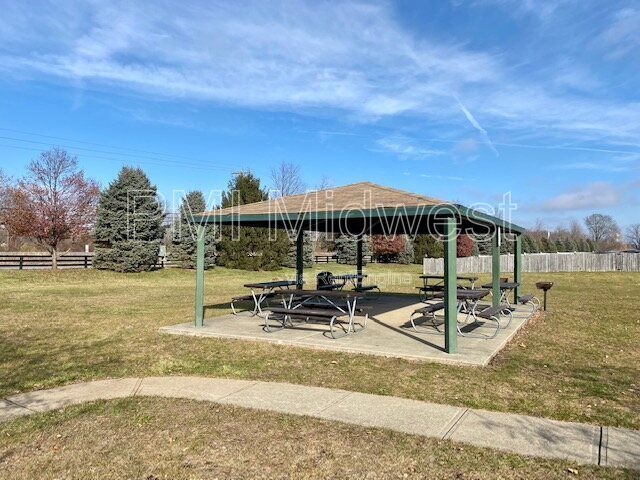Beautiful 4 bedroom, 2.5 bathroom home in Ingalls- Prairie Hollow Community property image