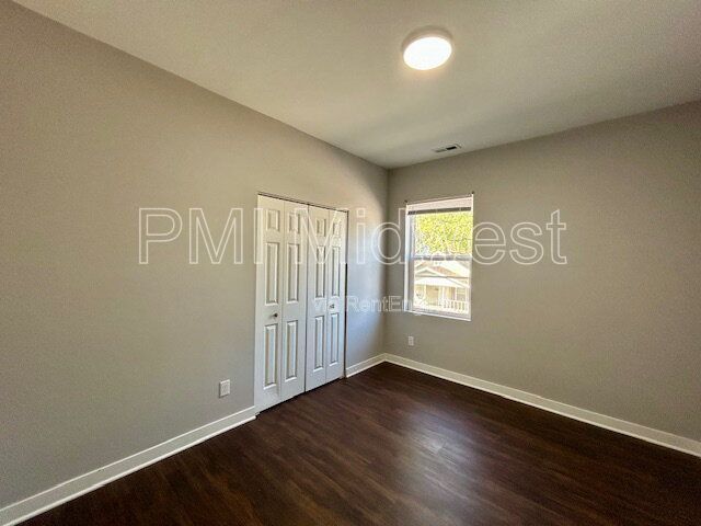 **SPECIAL** $250 OFF 2ND MONTH'S RENT** 3 Bedroom 2 Bath Duplex in the Heart of Indianapolis property image