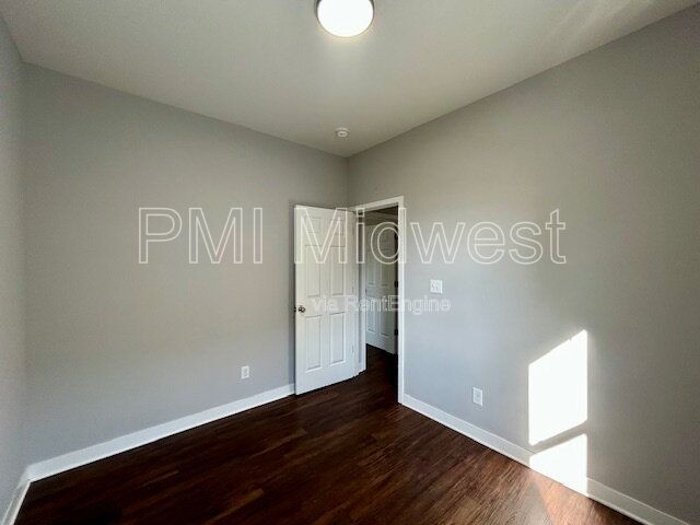 **SPECIAL** $250 OFF 2ND MONTH'S RENT** 3 Bedroom 2 Bath Duplex in the Heart of Indianapolis property image