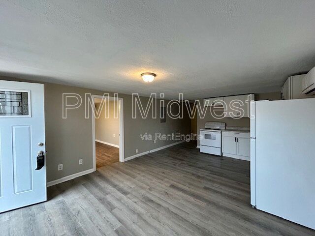 **SPECIAL**$200 OFF 2nd Month's Rent** Renovated 2 Bedroom 1 Bath Duplex in Noblesville!! property image
