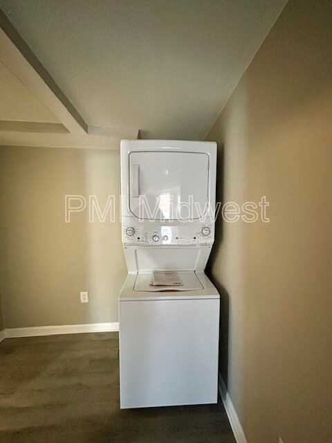 **SPECIAL**$200 OFF 2nd Month's Rent** Renovated 2 Bedroom 1 Bath Duplex in Noblesville!! property image