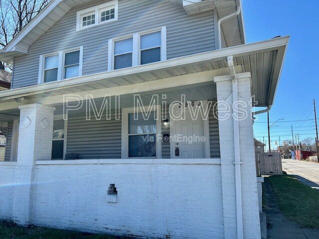 Beautiful Remodeled 3 Bedroom 1.5 Bathroom Duplex**SPECIAL-$350 OFF 2ND MONTH'S RENT*** property image