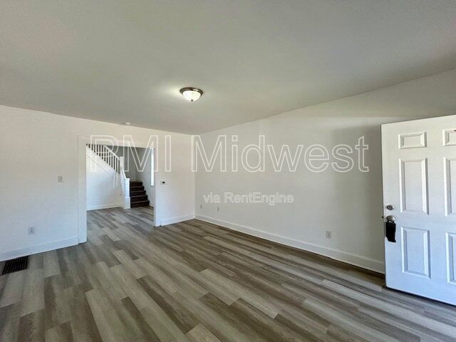Beautiful Remodeled 3 Bedroom 1.5 Bathroom Duplex**SPECIAL-$350 OFF 2ND MONTH'S RENT*** property image