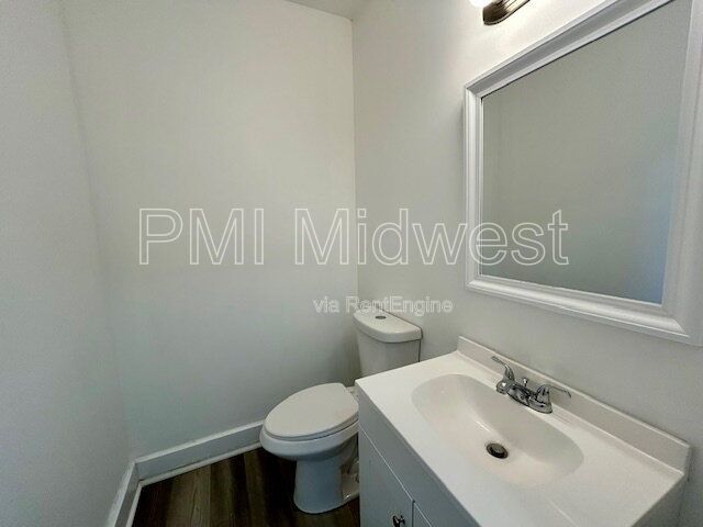 Beautiful Remodeled 3 Bedroom 1.5 Bathroom Duplex**SPECIAL-$350 OFF 2ND MONTH'S RENT*** property image