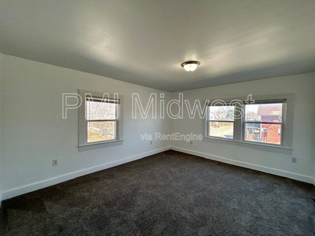 Beautiful Remodeled 3 Bedroom 1.5 Bathroom Duplex**SPECIAL-$350 OFF 2ND MONTH'S RENT*** property image