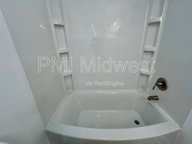 Beautiful Remodeled 3 Bedroom 1.5 Bathroom Duplex**SPECIAL-$350 OFF 2ND MONTH'S RENT*** property image