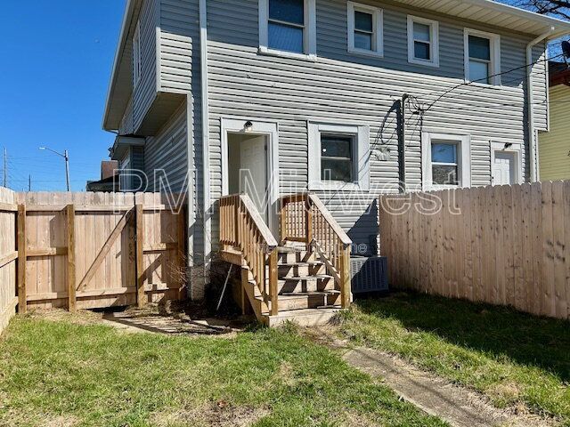 Beautiful Remodeled 3 Bedroom 1.5 Bathroom Duplex**SPECIAL-$350 OFF 2ND MONTH'S RENT*** property image