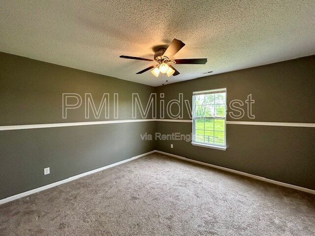STUNNING 3 bedroom, 2.5 Bath Home in Greenwood- Johnson County property image