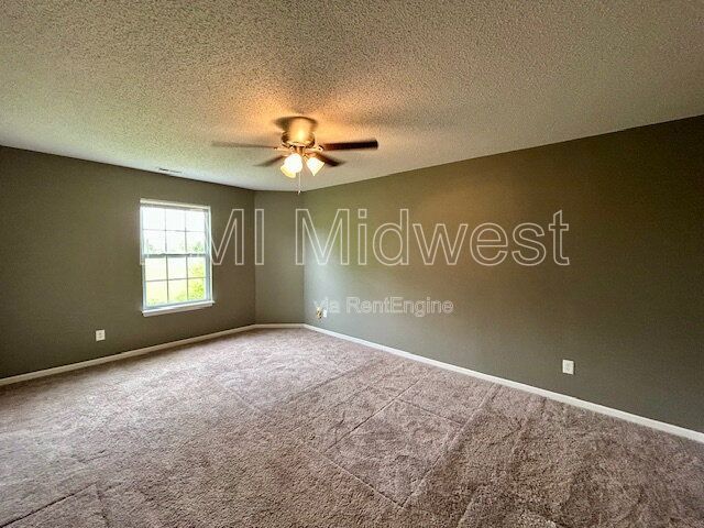 STUNNING 3 bedroom, 2.5 Bath Home in Greenwood- Johnson County property image