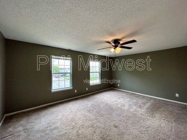 STUNNING 3 bedroom, 2.5 Bath Home in Greenwood- Johnson County property image