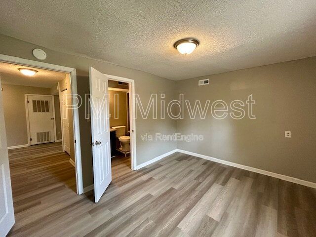 Newly Renovated 2 bedroom 1 Bath Duplex in Noblesville property image