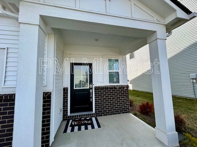 Beautiful Newly Built 4 Bed, 2.5 Bath Home - Loudoun Place Neighborhood property image