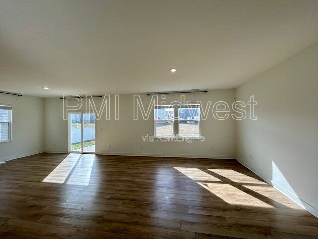 Beautiful Newly Built 4 Bed, 2.5 Bath Home - Loudoun Place Neighborhood property image