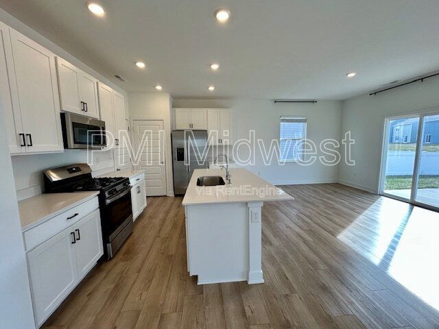 Beautiful Newly Built 4 Bed, 2.5 Bath Home - Loudoun Place Neighborhood property image