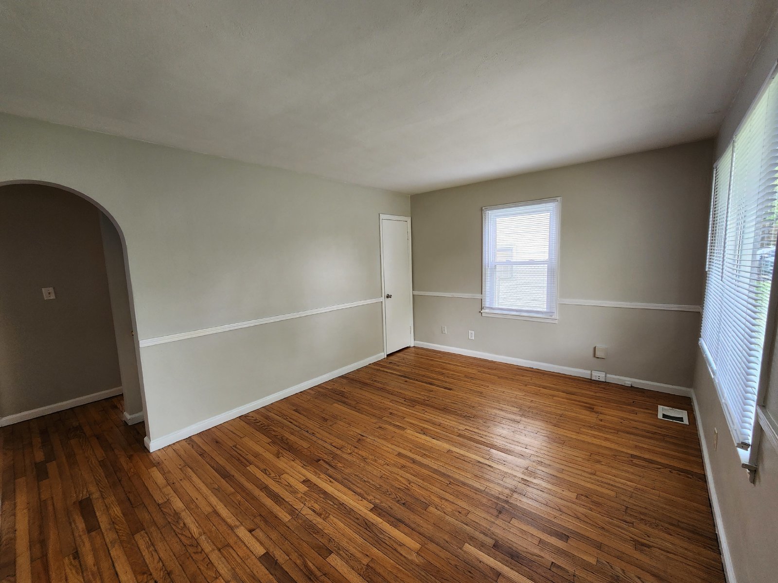Charming 3 Bedroom Home in Indianapolis with Spacious Layout and Convenient Location! property image