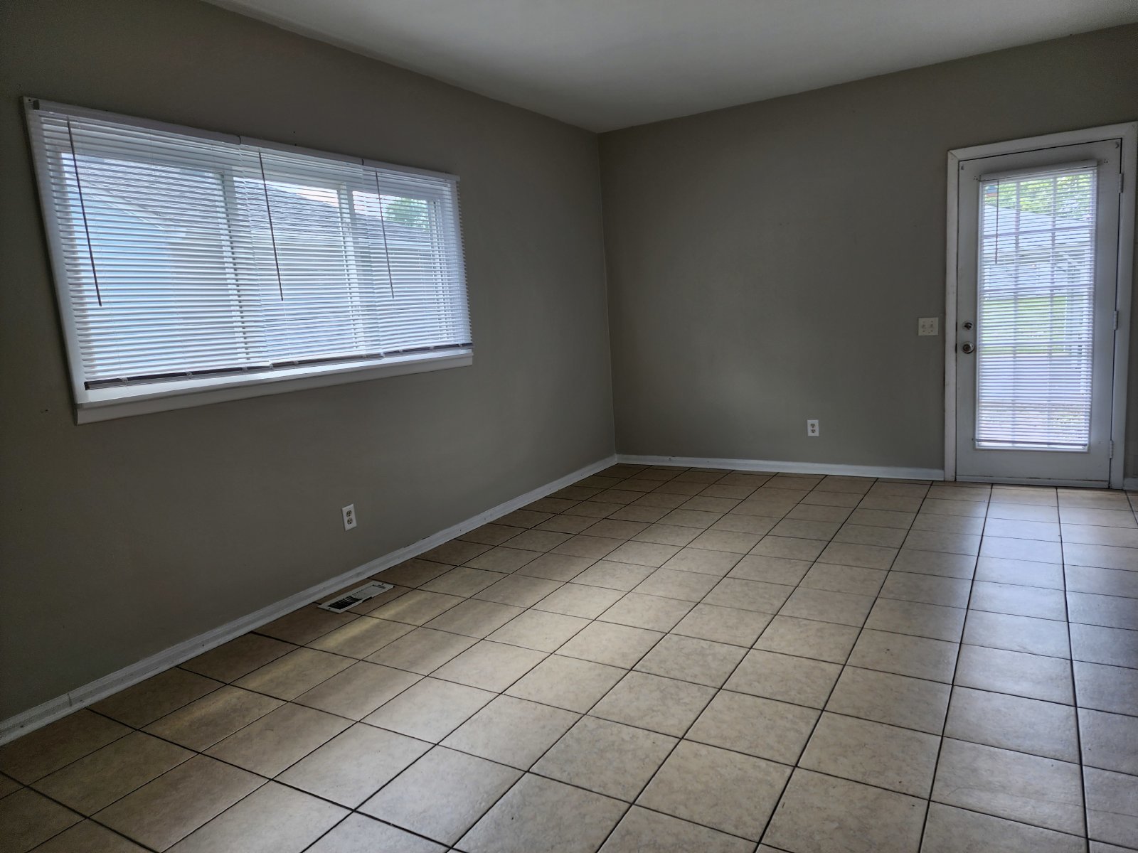 Charming 3 Bedroom Home in Indianapolis with Spacious Layout and Convenient Location! property image