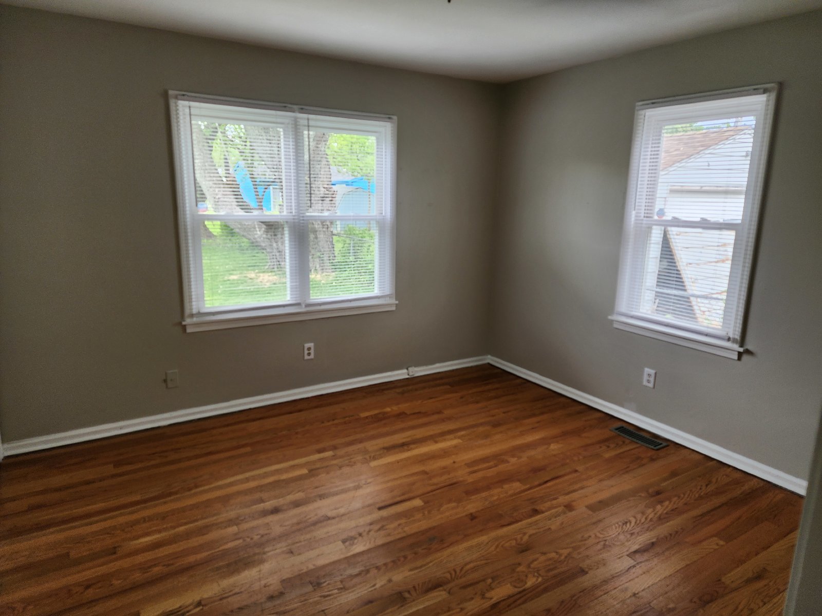 Charming 3 Bedroom Home in Indianapolis with Spacious Layout and Convenient Location! property image