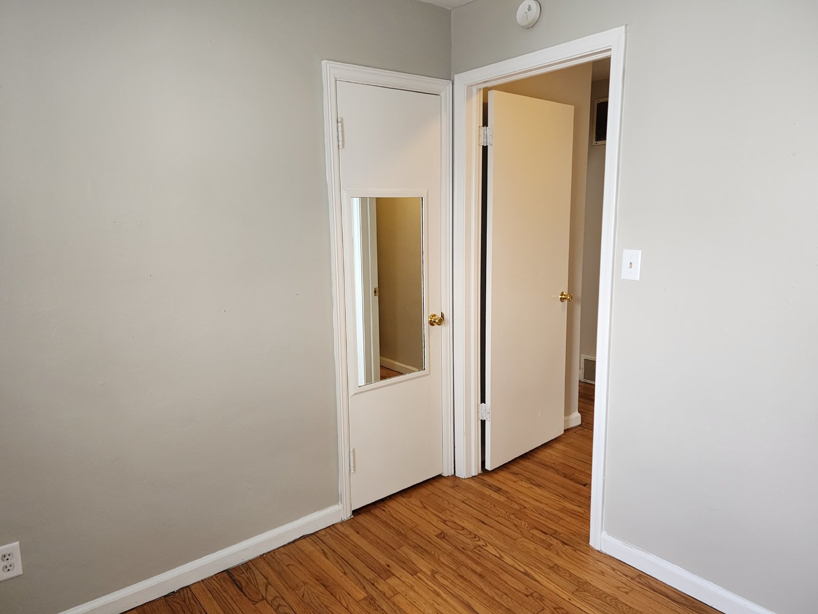 Charming 3 Bedroom Home in Indianapolis with Spacious Layout and Convenient Location! property image