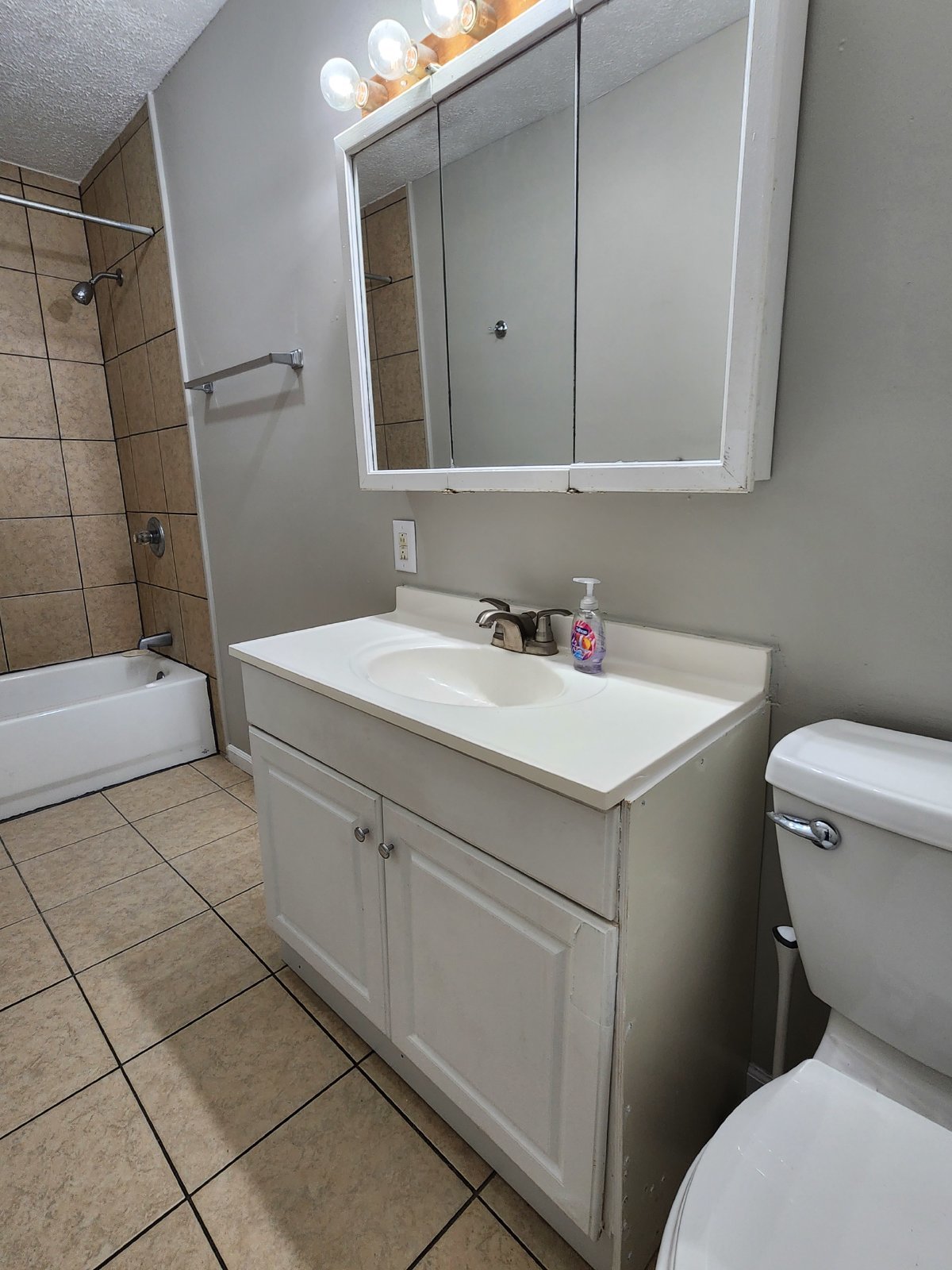 Charming 3 Bedroom Home in Indianapolis with Spacious Layout and Convenient Location! property image