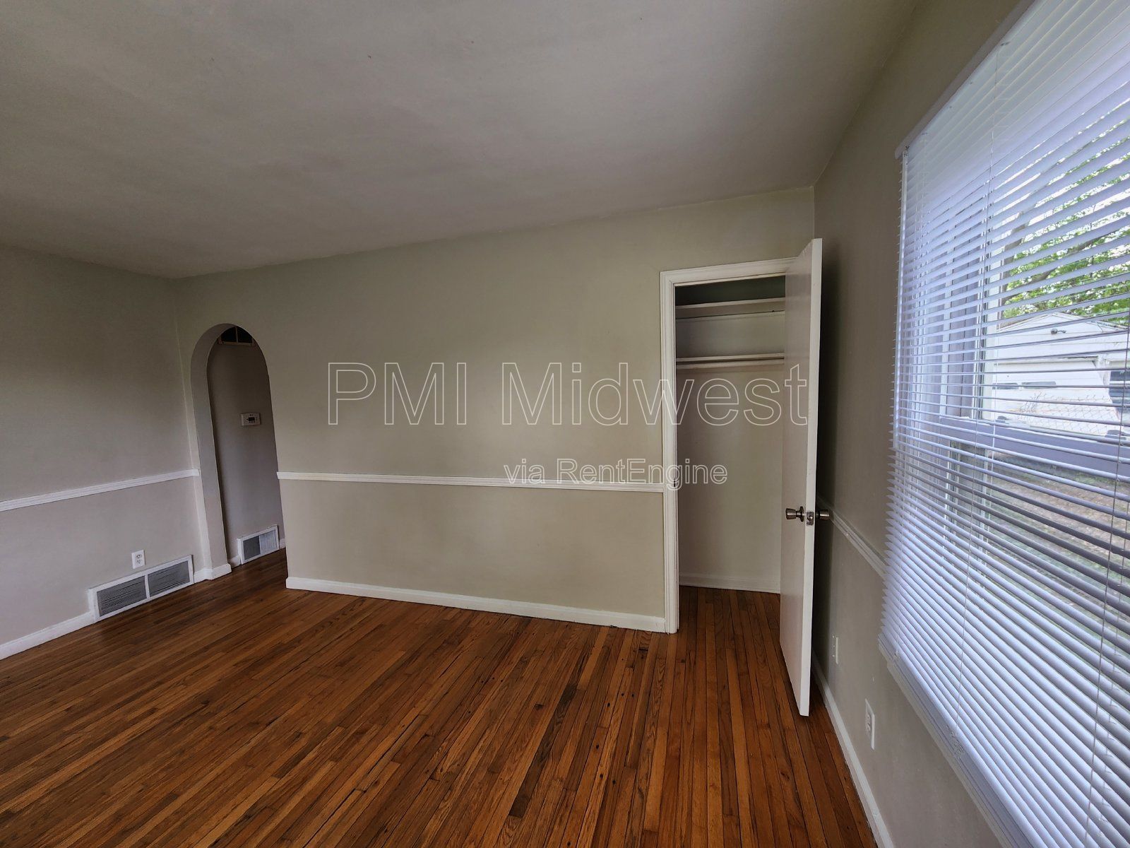 Charming 3 Bedroom Home in Indianapolis with Spacious Layout and Convenient Location! property image