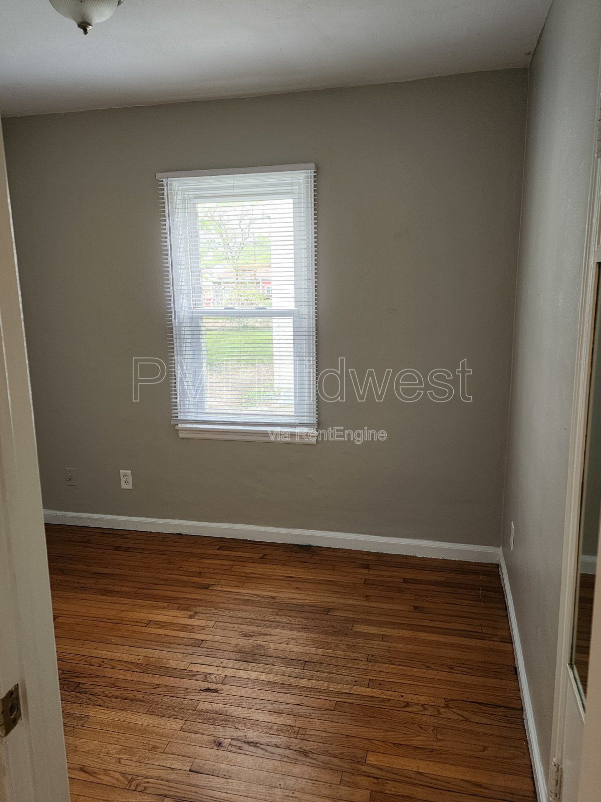 Charming 3 Bedroom Home in Indianapolis with Spacious Layout and Convenient Location! property image