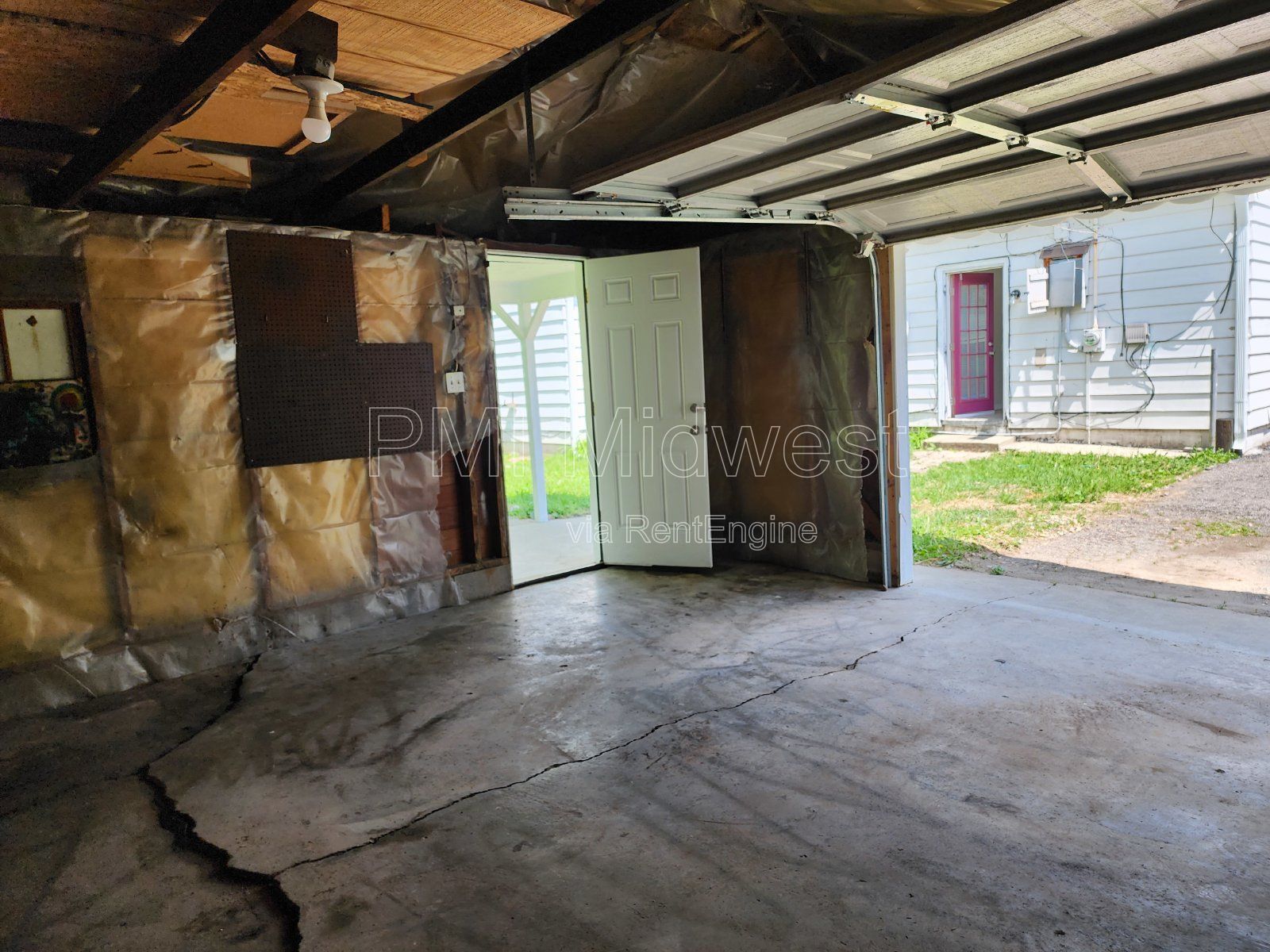Charming 3 Bedroom Home in Indianapolis with Spacious Layout and Convenient Location! property image